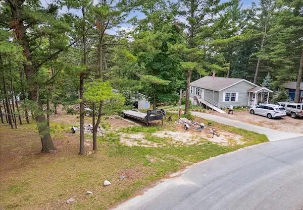 $162,500 | 8511 West Easy Street, Mears, MI 49436