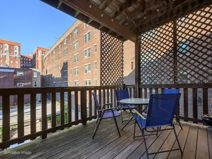 $499,000 | 920 West Windsor Avenue, Unit 2E, Chicago, IL 60640