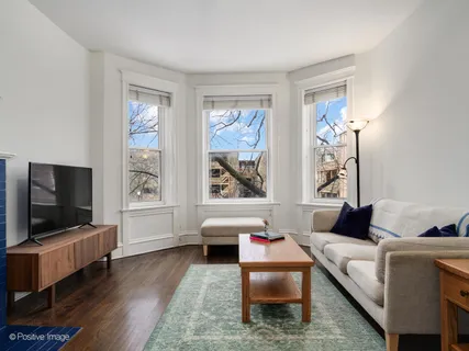 $499,000 | 920 West Windsor Avenue, Unit 2E, Chicago, IL 60640