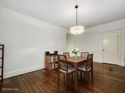 $499,000 | 920 West Windsor Avenue, Unit 2E, Chicago, IL 60640