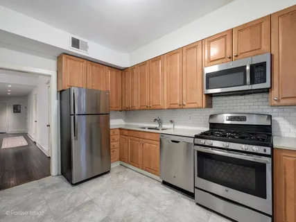 $499,000 | 920 West Windsor Avenue, Unit 2E, Chicago, IL 60640