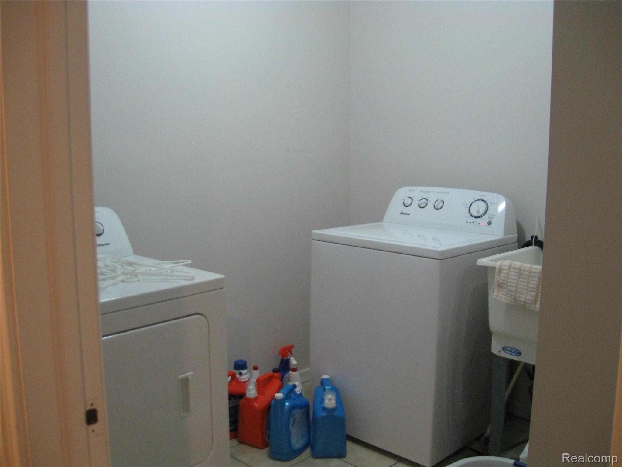 2227 North Long Lake Road, Unit 9 Fenton, MI 48430 - Photo 17 of 21 2nd Floor Laundry Rm.JPG