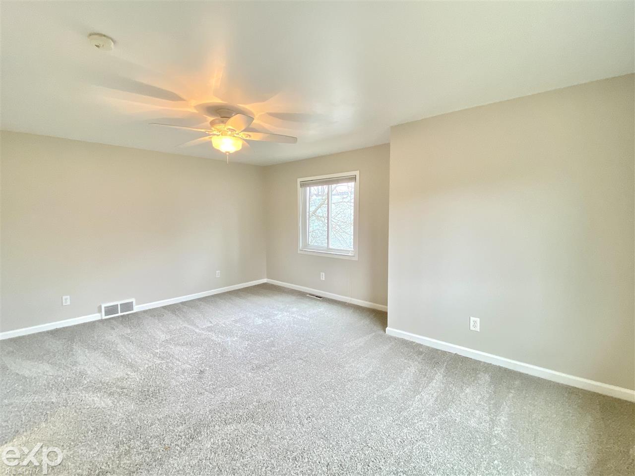 620 Helmand Street Rochester, MI 48307 - Photo 26 of 27 50067592-25.JPG