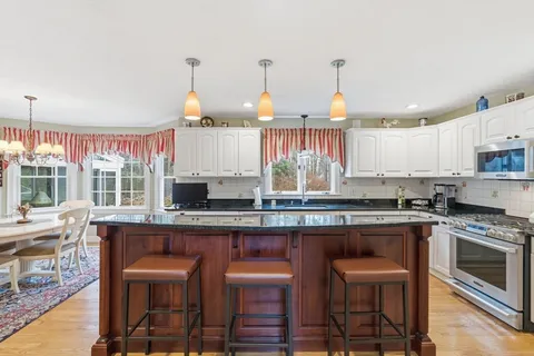 $1,200,000 | 7 Farmside Drive, Pembroke, MA 02359