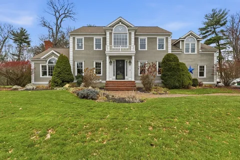 $1,200,000 | 7 Farmside Drive, Pembroke, MA 02359