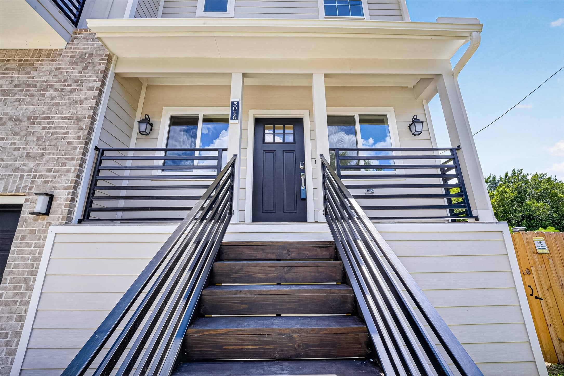 5016 Ricky Street Houston, TX 77033 - Photo 4 of 50 Gallery Image 4