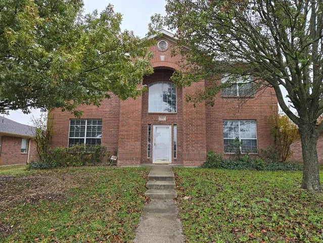 $2,300 | 436 Orchard Hill Drive, Cedar Hill, TX 75104