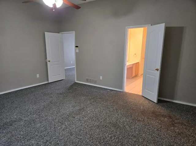 $2,300 | 436 Orchard Hill Drive, Cedar Hill, TX 75104