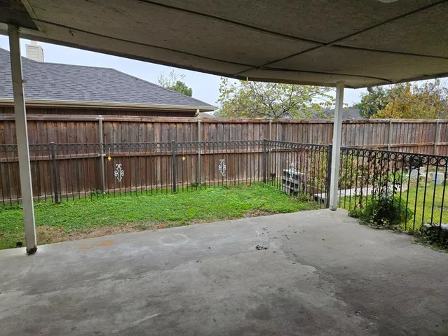 $2,300 | 436 Orchard Hill Drive, Cedar Hill, TX 75104