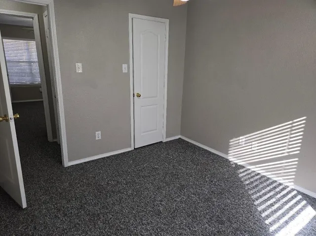 $2,300 | 436 Orchard Hill Drive, Cedar Hill, TX 75104