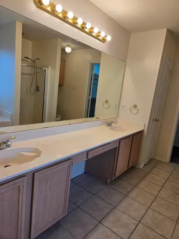 $2,300 | 436 Orchard Hill Drive, Cedar Hill, TX 75104