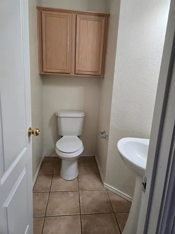 $2,300 | 436 Orchard Hill Drive, Cedar Hill, TX 75104