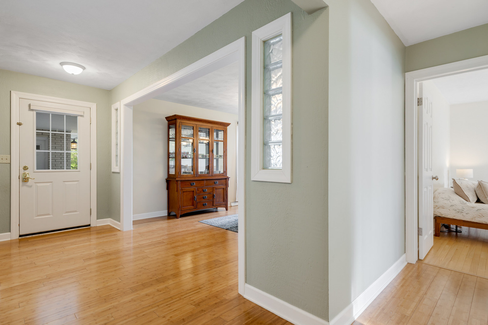 415 Maplewood Drive Sycamore, IL 60178 - Photo 6 of 31