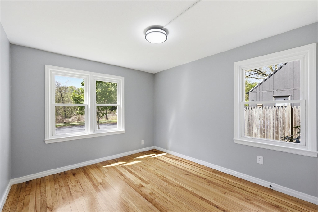 118 Surrey Road Springfield, MA 01118 - Photo 18 of 31