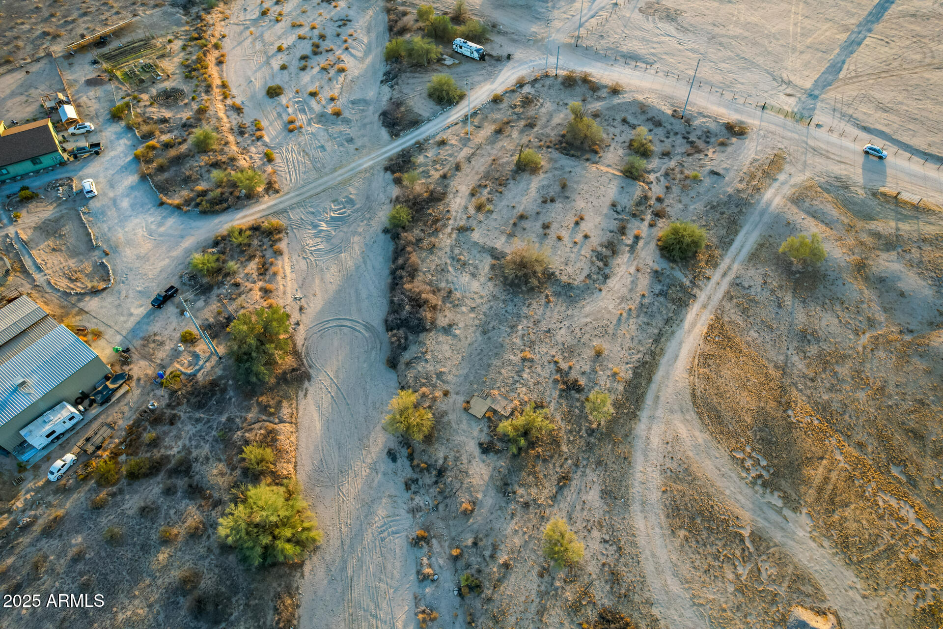 3815 West Broadway Road Buckeye, AZ 85326 - Photo 4 of 13 a view of a plant with wooden floor