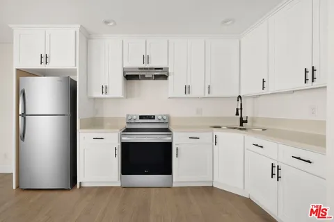 $1,650,000 | 8920 Cadillac Avenue, Los Angeles, CA 90034