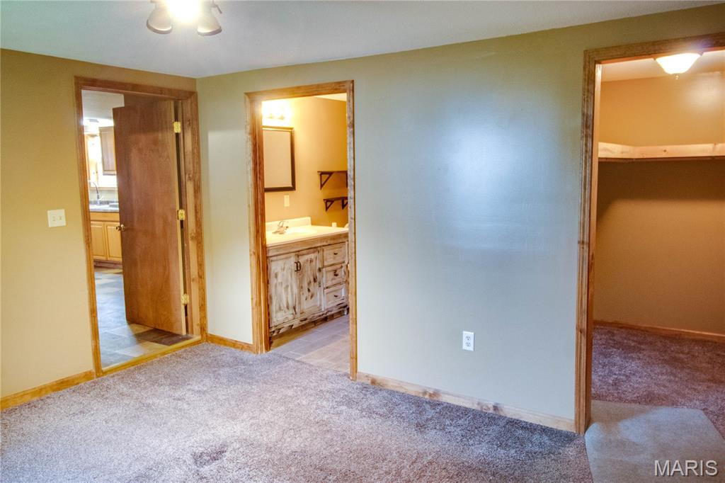 821 Locust Carrollton, IL 62016 - Photo 8 of 17