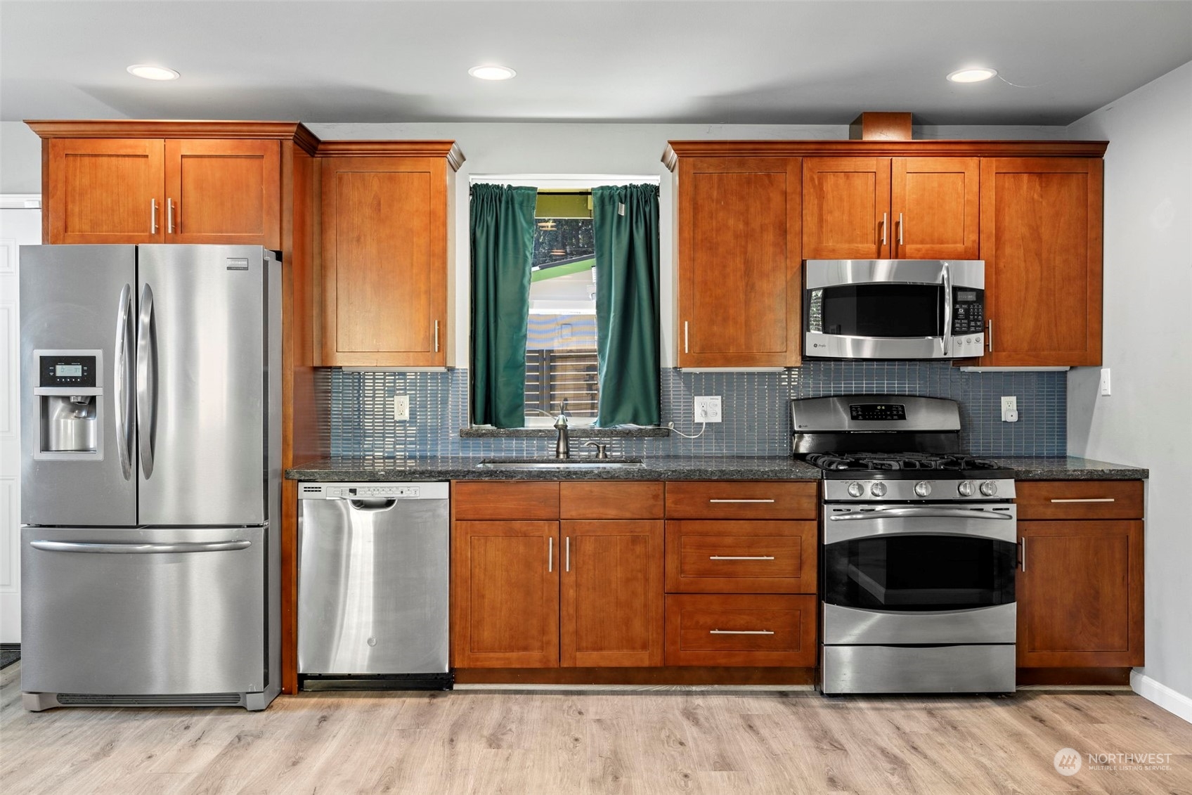 520 North 138th Street Seattle, WA 98133 - Photo 29 of 36