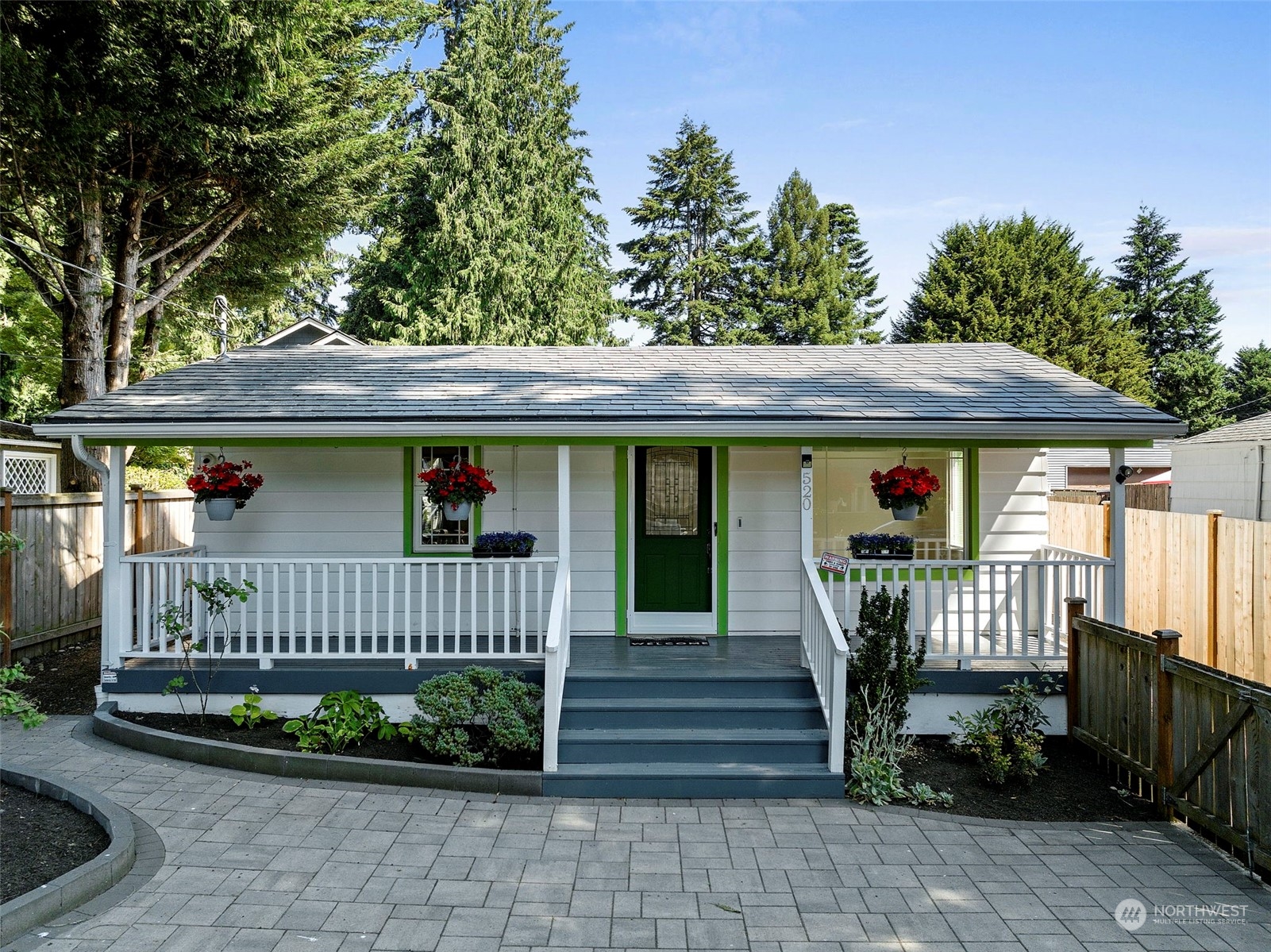 520 North 138th Street Seattle, WA 98133 - Photo 4 of 36