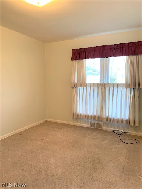 5240 East Farnhurst Road Cleveland, OH 44124 - Photo 16 of 28 Gallery Image 16