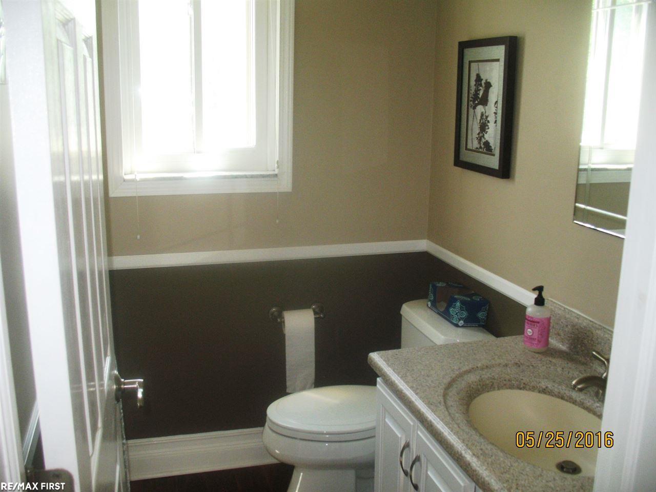 226 Slade Court Rochester Hills, MI 48307 - Photo 21 of 33
