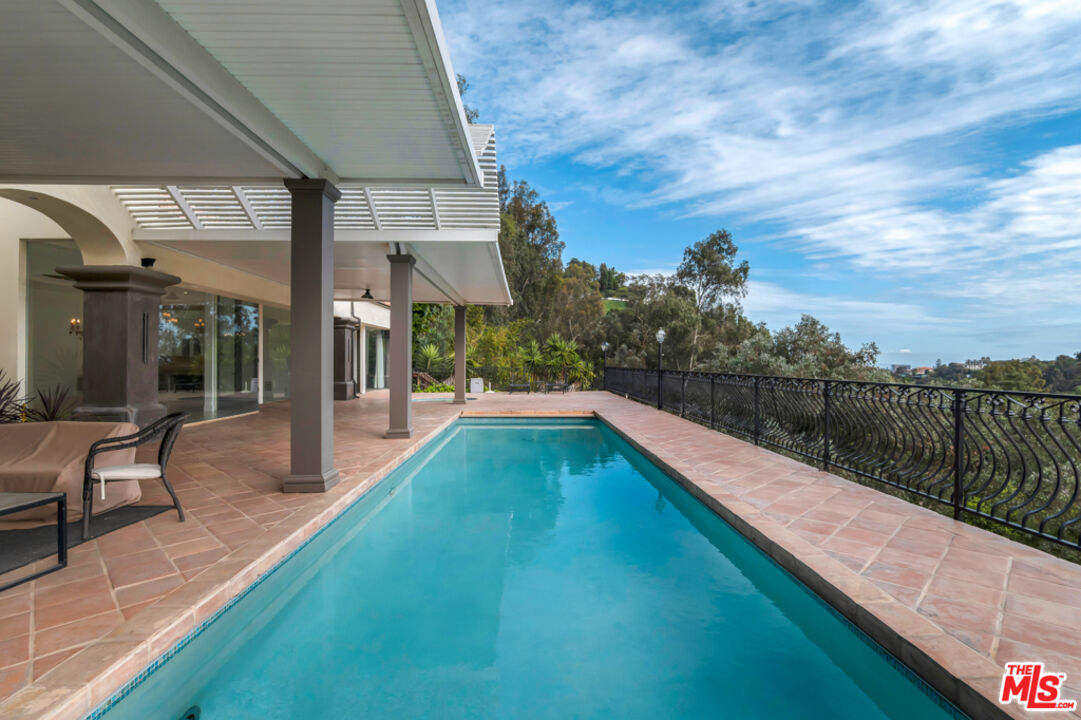 10557 Rocca Place Los Angeles, CA 90077 - Photo 40 of 52