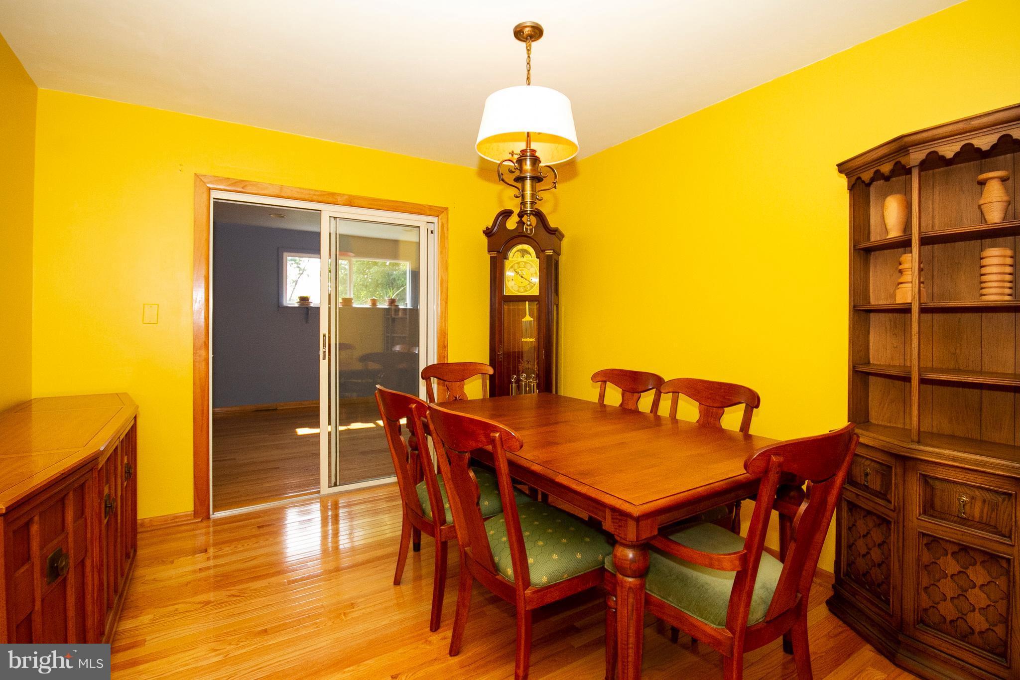 8111 Sagramore Road Baltimore, MD 21237 - Photo 3 of 27 Dining Room