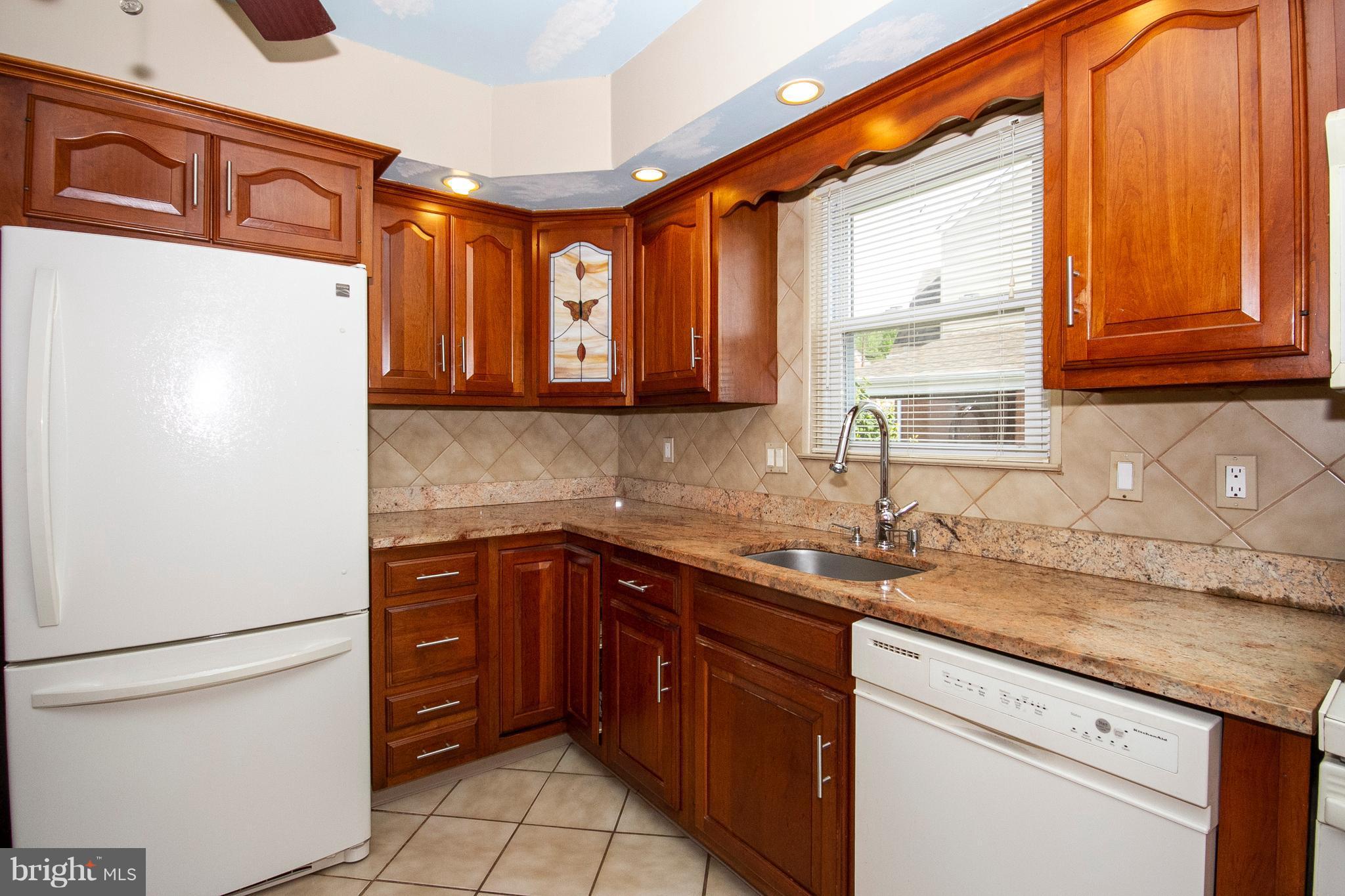 8111 Sagramore Road Baltimore, MD 21237 - Photo 6 of 27 Kitchen