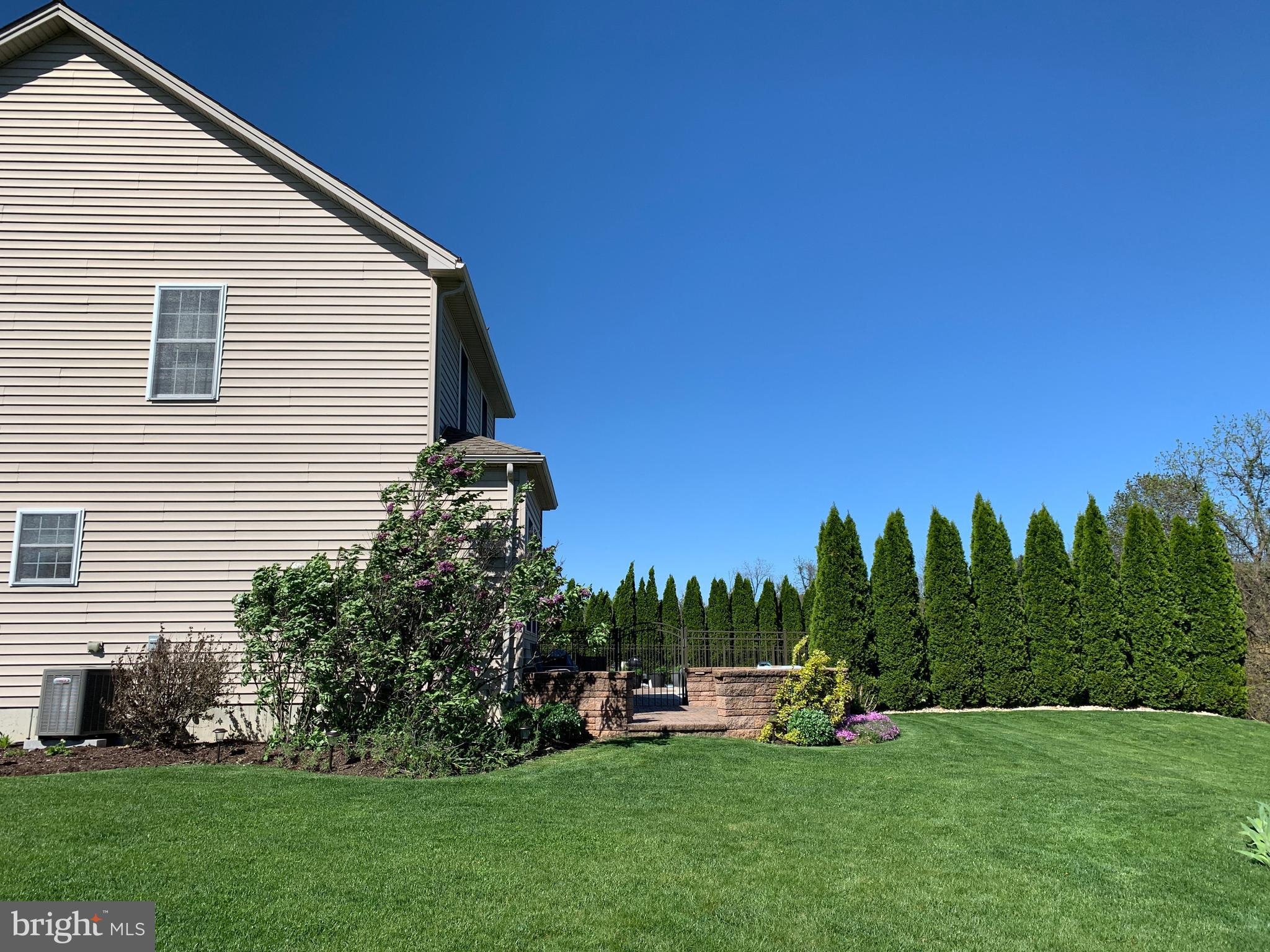 7281 Olde Mill Road Harrisburg, PA 17112 - Photo 4 of 57
