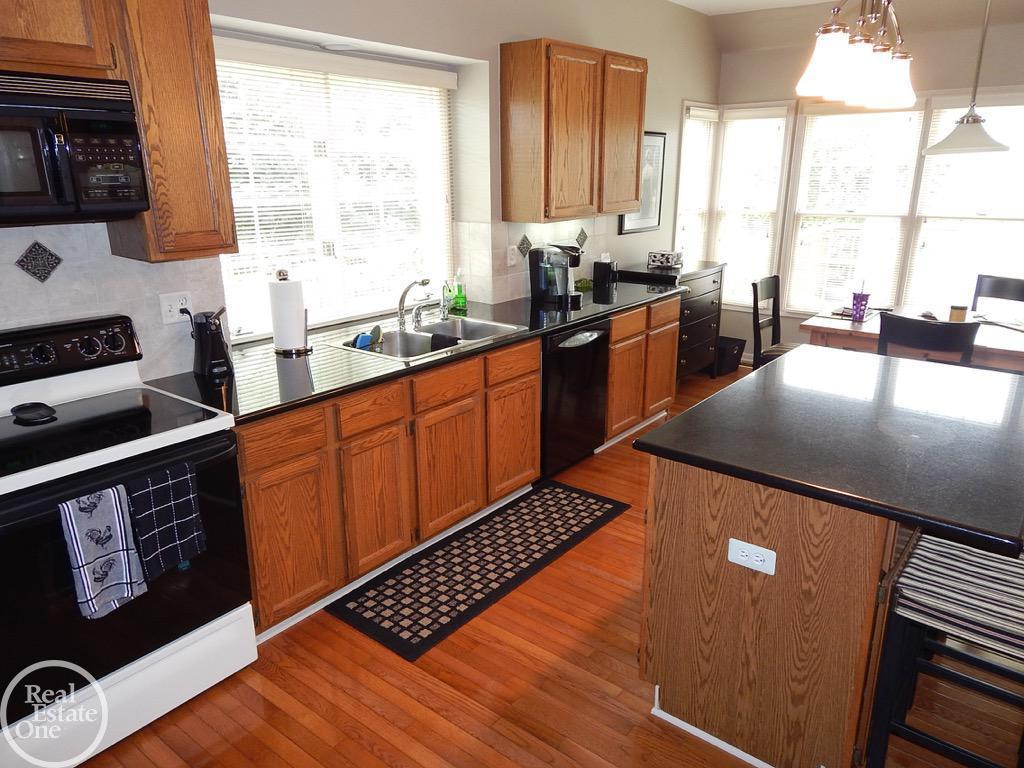 1695 Devonwood Drive Rochester Hills, MI 48306 - Photo 26 of 37