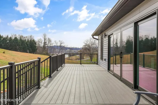 $699,500 | 4120 Lake Meadow Lane, Morristown, TN 37814