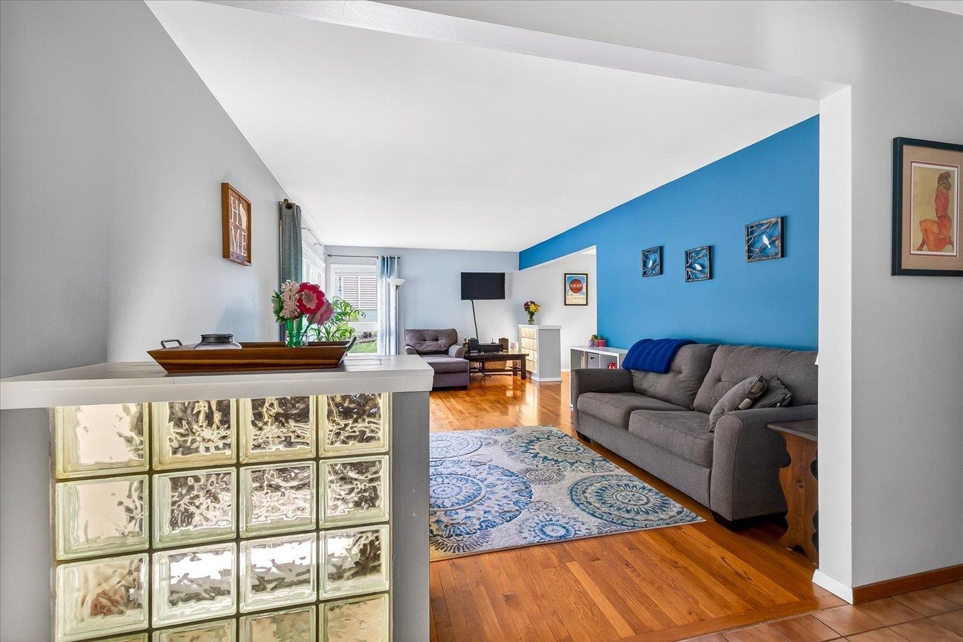 5318 Kingsbridge Road Madison, WI 53714 - Photo 5 of 47