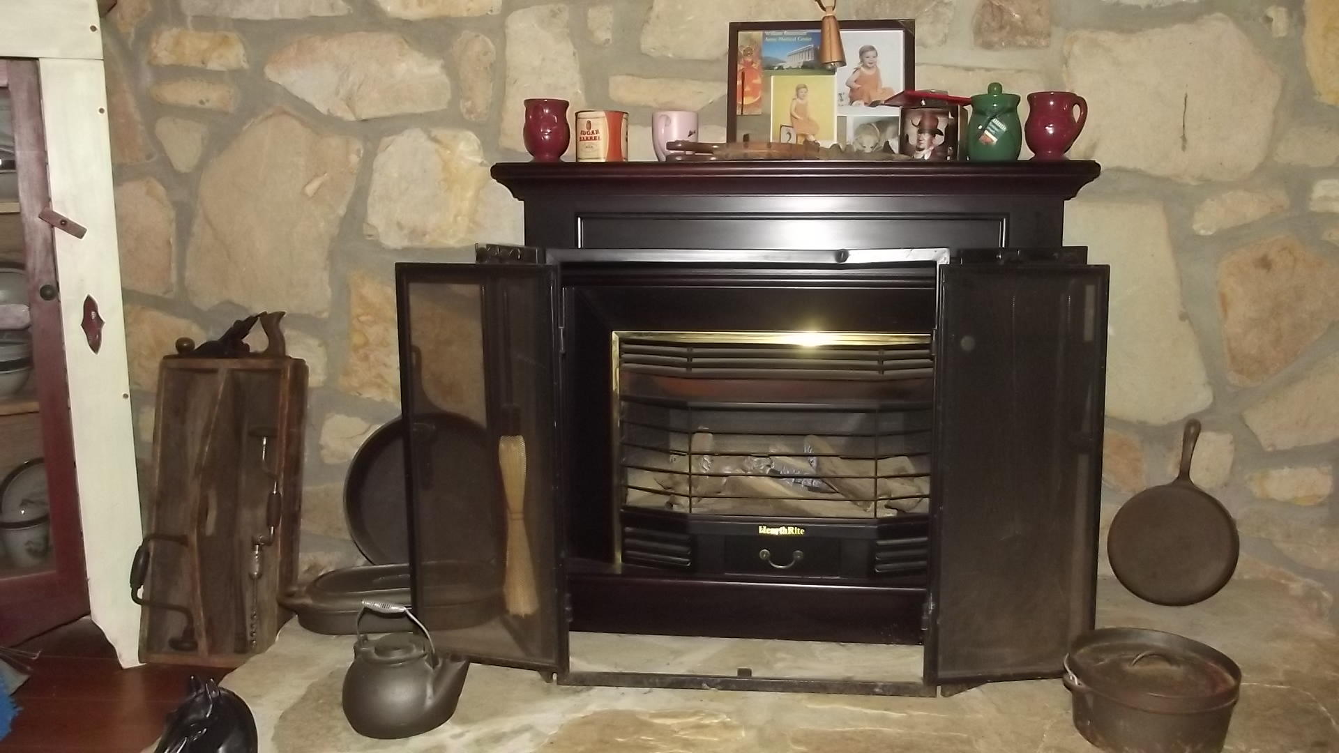 366 Shortt Road Bulls Gap, TN 37711 - Photo 4 of 30 Fireplace kitchen