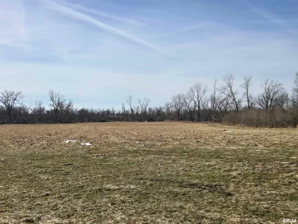 $724,500 | 2460 North County Road 2500 Road, La Harpe, IL 61450