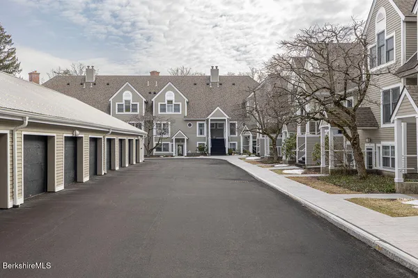 $785,000 | 80 Taconic Avenue, Unit 13, Great Barrington, MA 01230