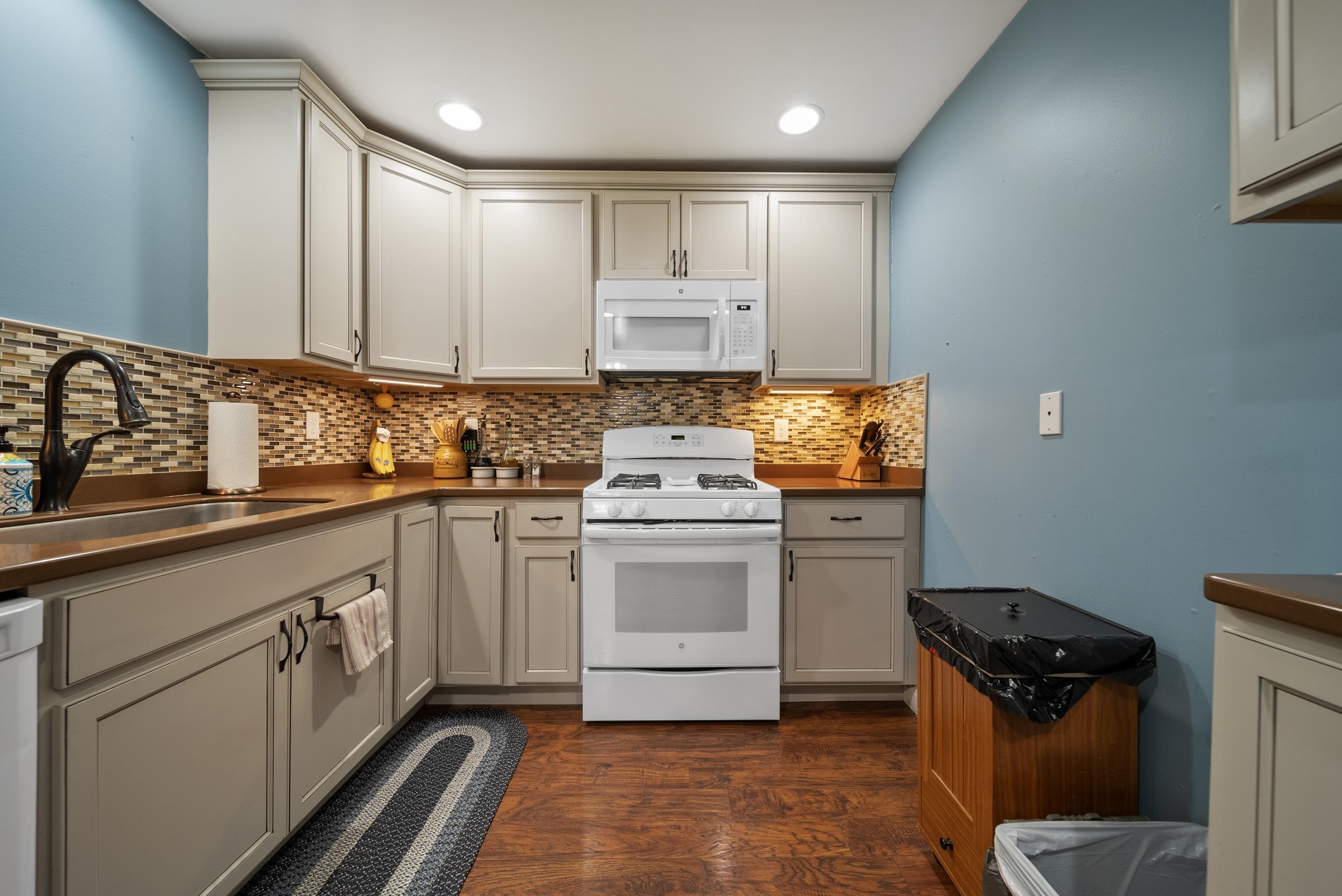 2 Remington Court Derry, NH 03038 - Photo 14 of 21