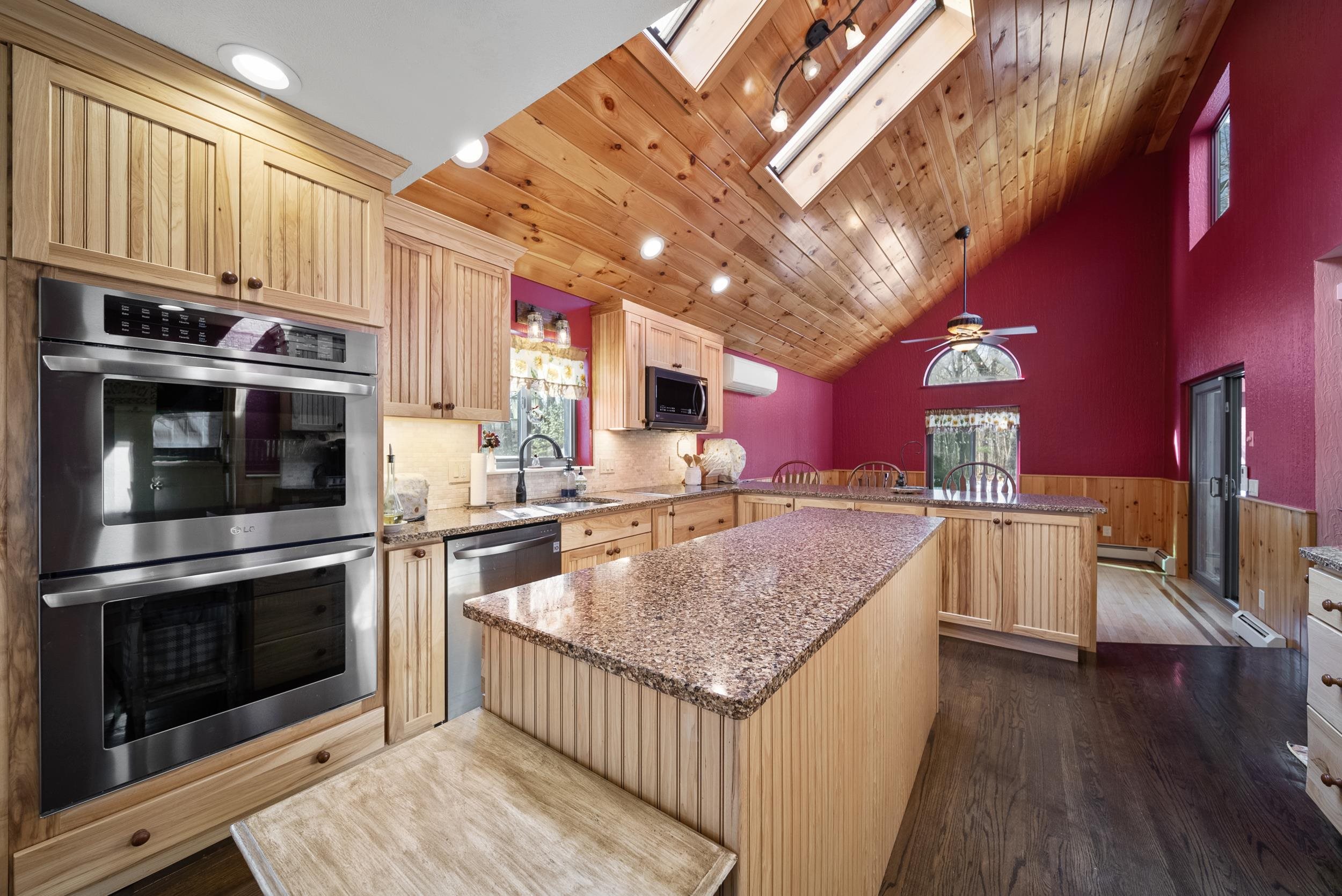 2 Remington Court Derry, NH 03038 - Photo 3 of 21