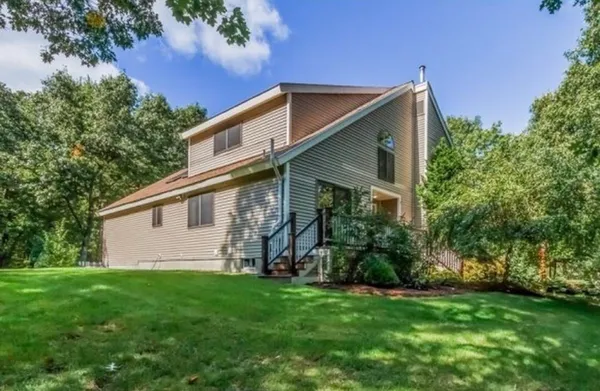 $1,125,000 | 2 Remington Court, Derry, NH 03038