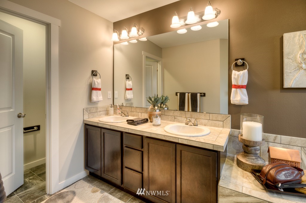 16907 1st Avenue West, Unit 17 Bothell, WA 98012 - Photo 16 of 17 Gallery Image 16