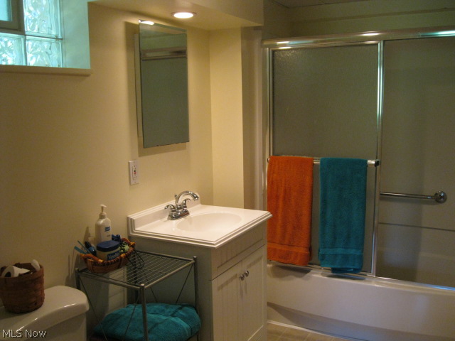 1568 Harmony Road Akron, OH 44333 - Photo 19 of 22