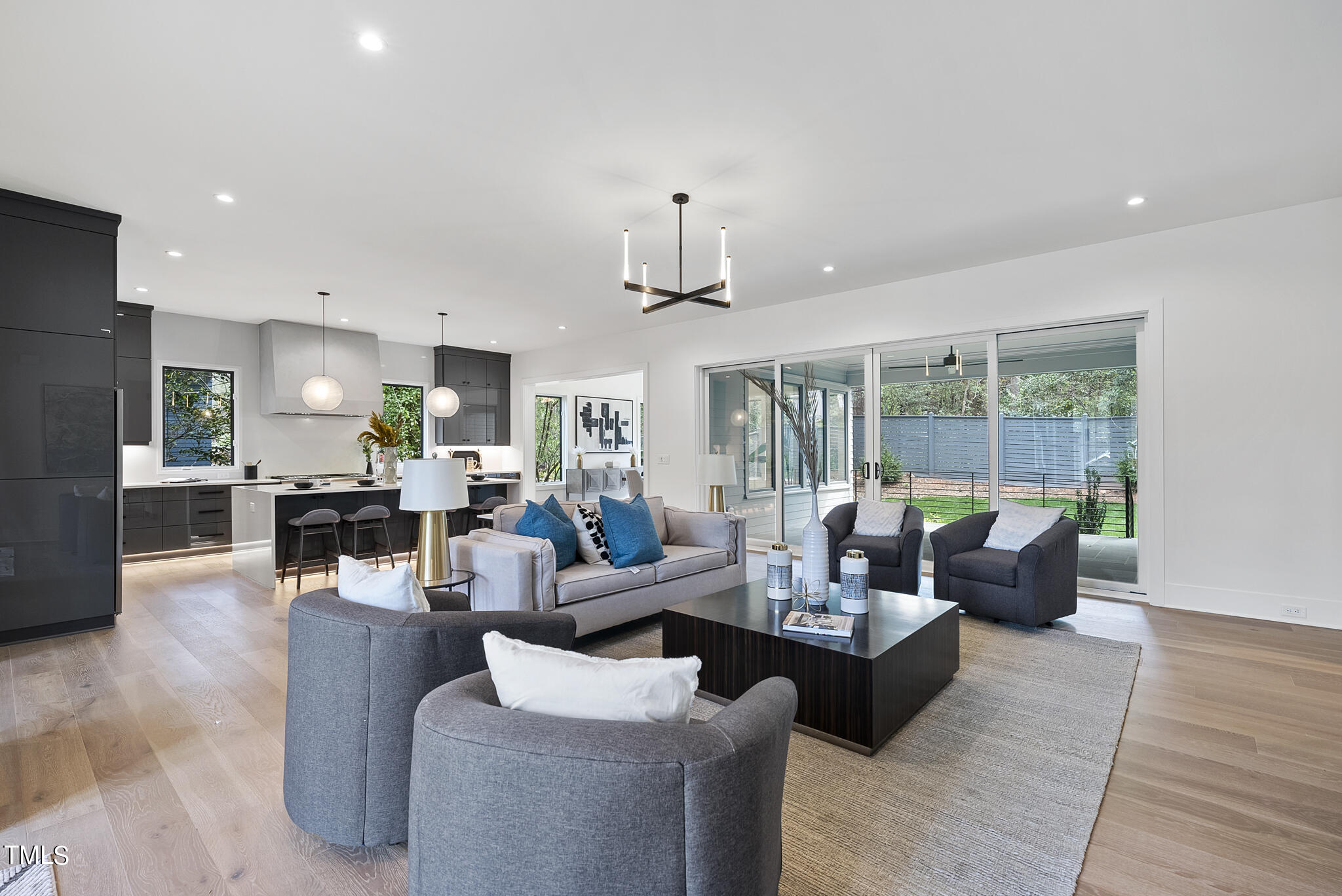 1406 Duplin Road Raleigh, NC 27607 - Photo 11 of 44 DSC07302