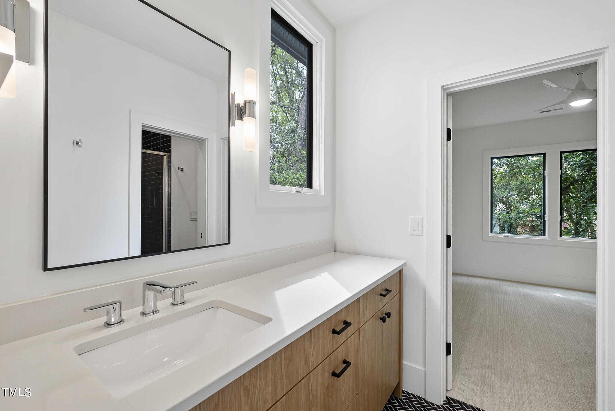 1406 Duplin Road Raleigh, NC 27607 - Photo 35 of 44 DSC07268