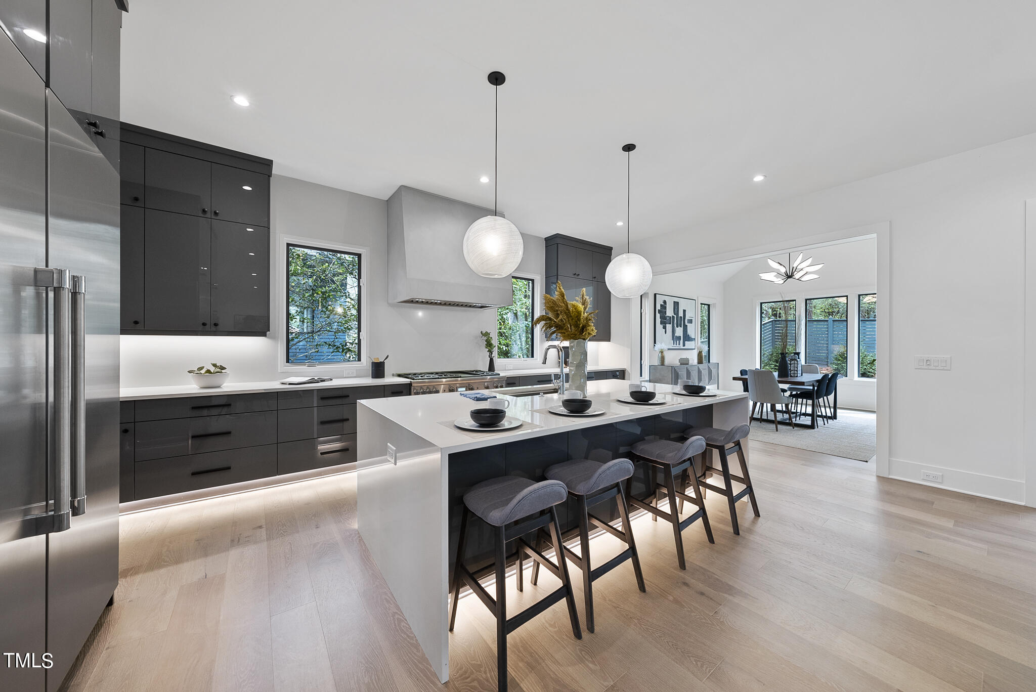 1406 Duplin Road Raleigh, NC 27607 - Photo 4 of 44 DSC07317