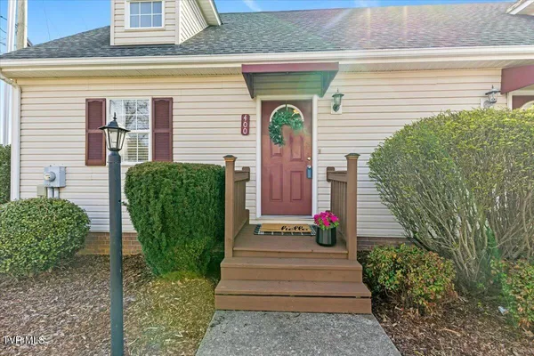 $215,000 | 400 Hallbrook Drive, Unit 17, Gray, TN 37615