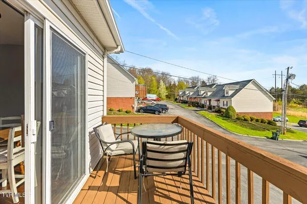$215,000 | 400 Hallbrook Drive, Unit 17, Gray, TN 37615