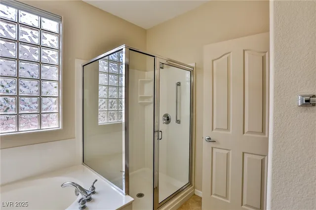 $2,400 | 2264 Laurel Heights Lane, Henderson, NV 89052