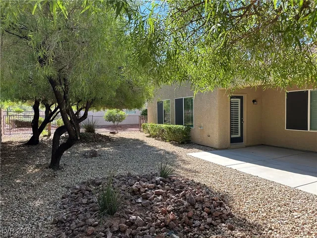 $2,400 | 2264 Laurel Heights Lane, Henderson, NV 89052