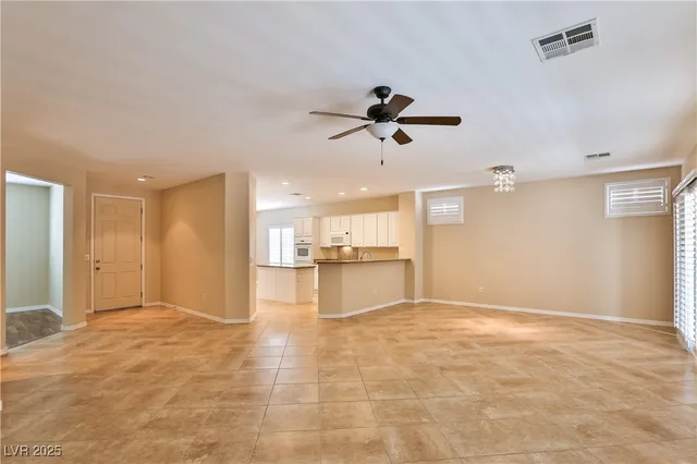 $2,400 | 2264 Laurel Heights Lane, Henderson, NV 89052