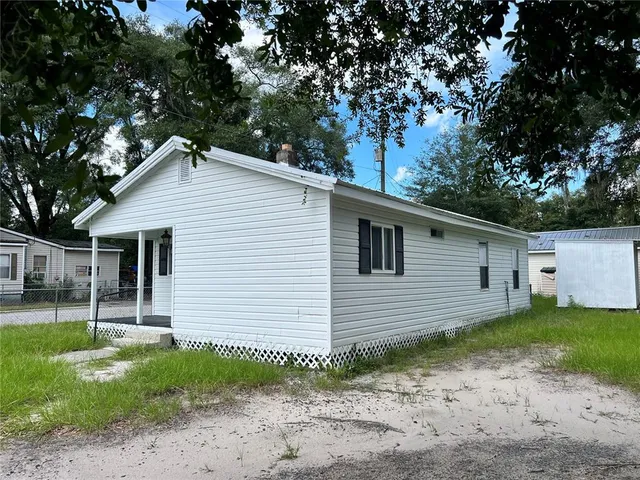 $1,195 | 727 Southeast Dade Street, Lake City, FL 32025