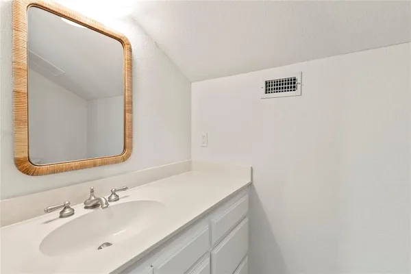 $1,050,000 | 1611 Emma Drive, Tool, TX 75143